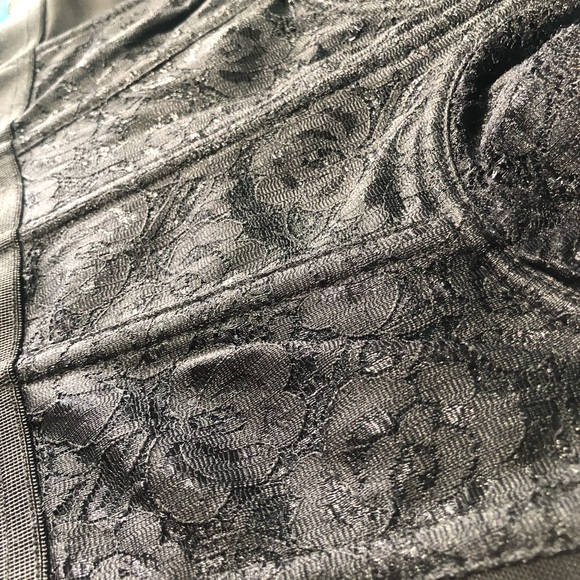 Lace, mesh corset top. Ribbing. No padding. 34B - Picture 2 of 3